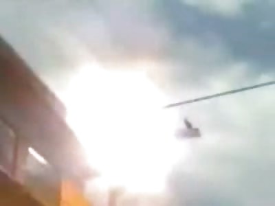 Man on Power lines is Fried Following Failed Rescue Attempt