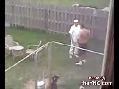 Man knocks out his Neighbor for kissing his Daughter