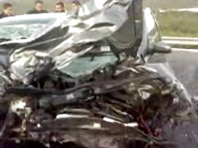 Two Families Killed in Head On Crash, Kids not Wearing Seat Belts