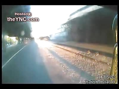 Speeding Motorcycle Federal Cop is Decapitated by Bus