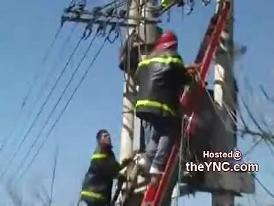 An Argentinian Electrical Worker is Fried atop Powerlines 