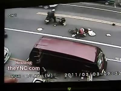 Motorcycle Couple just Leaves Accident Victim on the Street and Drives Off