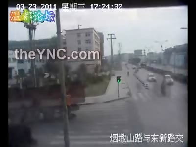 Fatal Accident..Man Run Over by Truck squirms as Everyone Stops to Stare