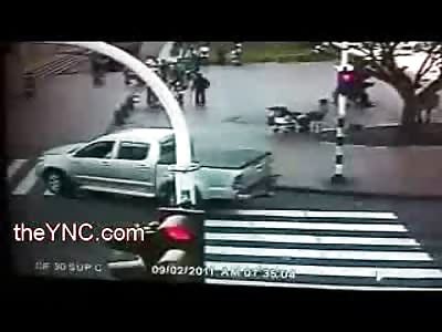 Reverse Bizarre Car Accident
