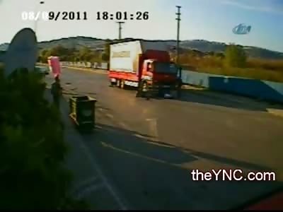 LUCKY Biker Dragged underneath Truck along the Road and Lives