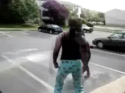Black Girl loses her Weave and her Top in Decent Street Fight