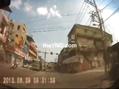 Old Man Run Over and Killed by a Bus..(watch left side of screen)