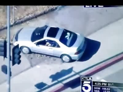 Police Shoot Double Murder Suspect Dead in the Street....Newscaster has no Idea he was Just Killed on Live TV