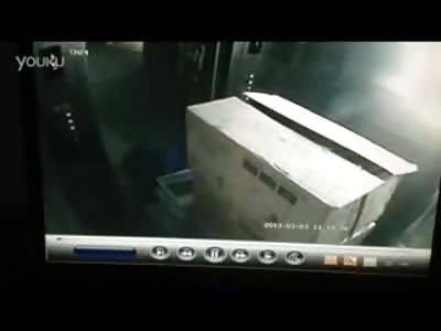 Delivery Guy forgot Something when he Enters Elevator