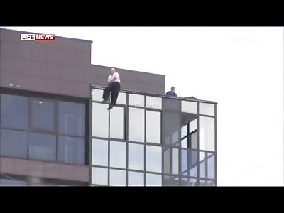 Hero trying to Save Older Man from Suicide Fails Big Time