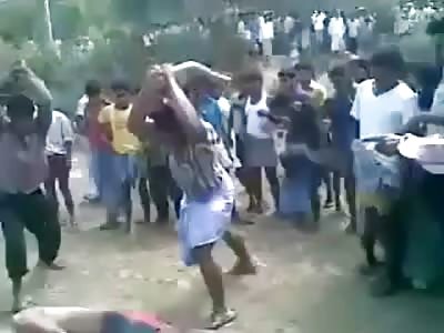 Ferocious Mob Beats 2 Men to Death with non Stop blows to the Body and Head