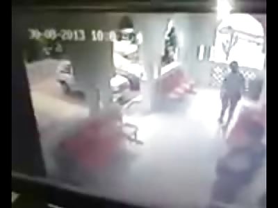 Man is Killed inside Medical Clinic by Deranged Thug