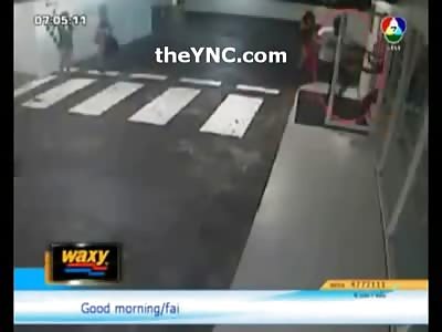 Enraged man Shoots Rival in a Subway