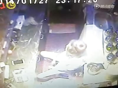 WORKERS COMP? Employee has Computer Monitor Thrown at her Head and is Then Beaten by Irate Boss