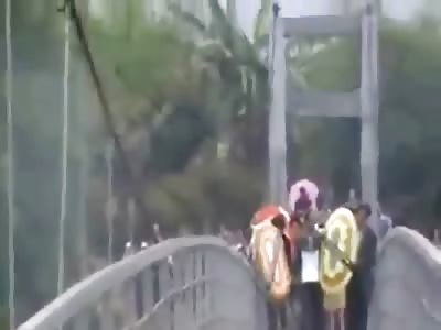Funeral Ceremony in Vietnam goes Horribly Wrong on a Bridge...8 People were Killed