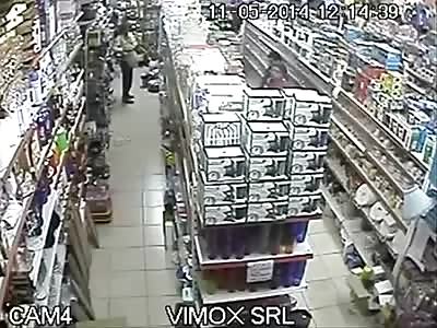 Fucked Up Woman takes a Huge Shit in the Supermarket