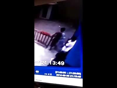 After Robbing a Police Officer one Thug Comes Back to Execute him with Multiple Gunshots to the Head