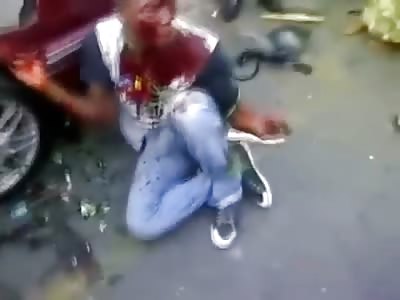 Man is Beaten to a Bloody Pulp by and Angry Mob in Dominican Republic 