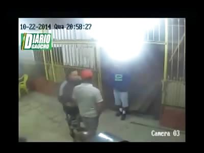Cameras Record the Moment Man is Executed from Behind in Brutal Murder (Man in Red Hat) 