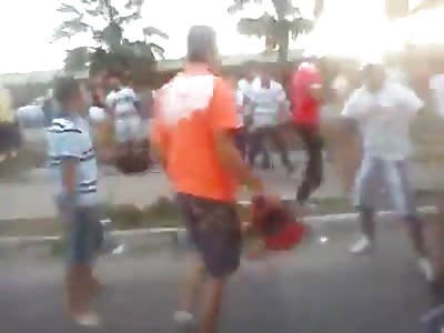  Do BRASIL :Motoqueiros valentÃµes apanhando da multidÃ£o...Hogs bullies picking up from the crowd