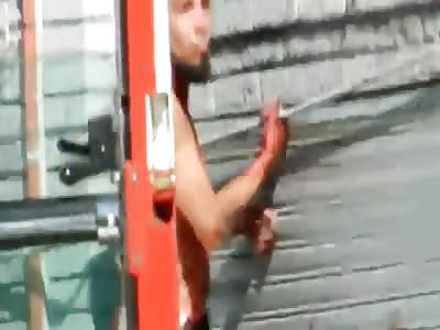 Crazy Dude Slashed his Throat - Get Shot with Bean Bags and Halariously Jumps off Building