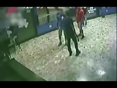 Man Refuses to Pay for His Beer and Gets Beaten and Stabbed