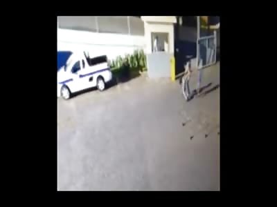 3 Guys Savagely Beat a Man to Death in the Street with Several Punches and Kicks to the Head