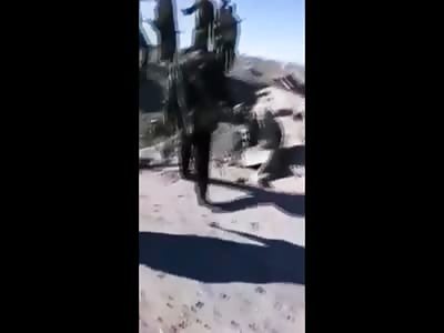 2 ISIS Members Captured and Executed by Super Happy Soliders
