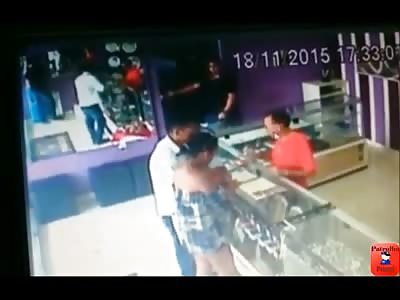 Security Guard with Lightening Fast Reflexes Shoots Robber