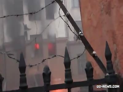 Odessa May 2, 2014. Falling from the window of people seeking killer neo-Nazis