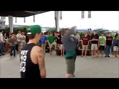 Guy gets kicked in Balls by crazy Hardcore dancing Midget.