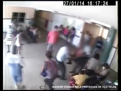 *Brazil* Hospital security beats the hell of patient for complaining about the waiting