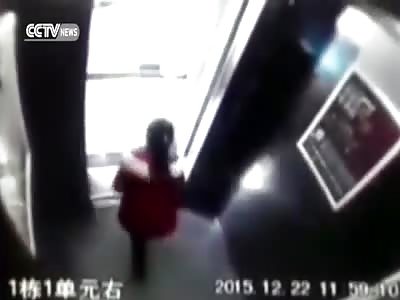 LITTLE GIRL IN ELEVATOR ALMOST HIT BY FALLING STEEL