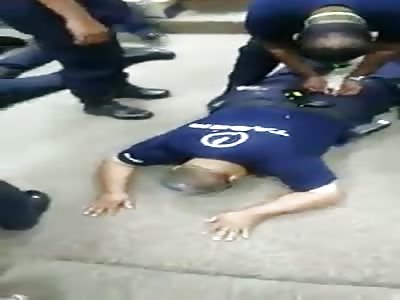 POLICE IN MALAYSIA DEMO TASER