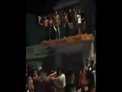 ISRAELI ARAB FOOTBALL FANS FALL FROM STORE'S ROOF