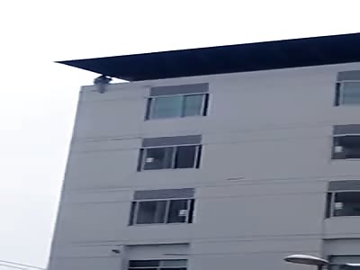 PATIENT UP ON THE ROOF OF THE HOSPITAL AND JUMP TO DEATH