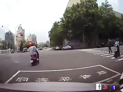 BRUTAL MOTORCYCLE ACCIDENT