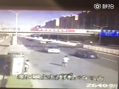 Brutal Suicide: Man Threw Himself Underneath of a Car