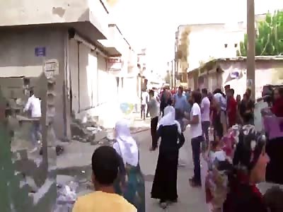 Bomb explodes in Cizre by Turkish Forces rips off hand of child 