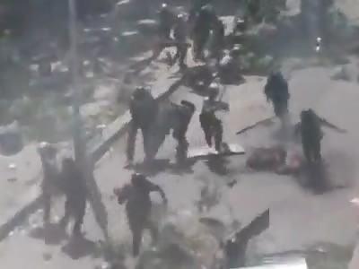 Univeristy Mob Stone Beat & Brutally Attack Riot Police